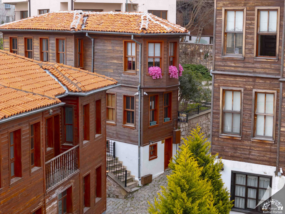 Tari̇hi̇ Kapanca Sokak - Fotoğraf 3